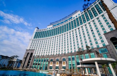 Top 6 khách sạn, resort sang trọng bậc nhất Quảng Ninh